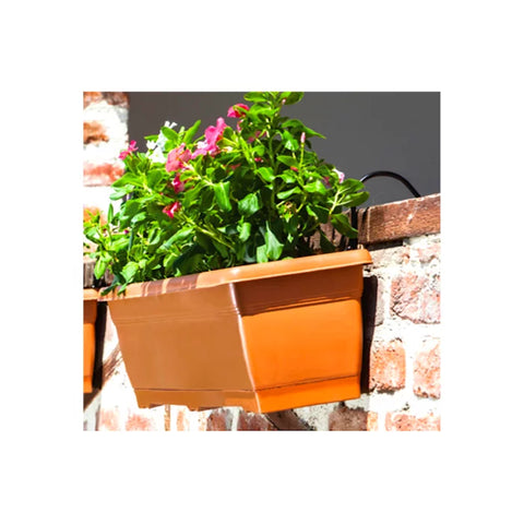 V600 _ V610 _ V620 _ V630 PLASTIC PLANTERS